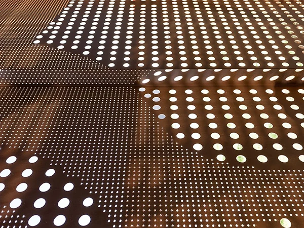 A round hole aluminum perforated panel after anodization